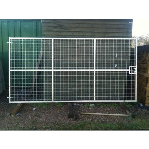 Metal Field & Deer Gates – Crestala Fencing Centre